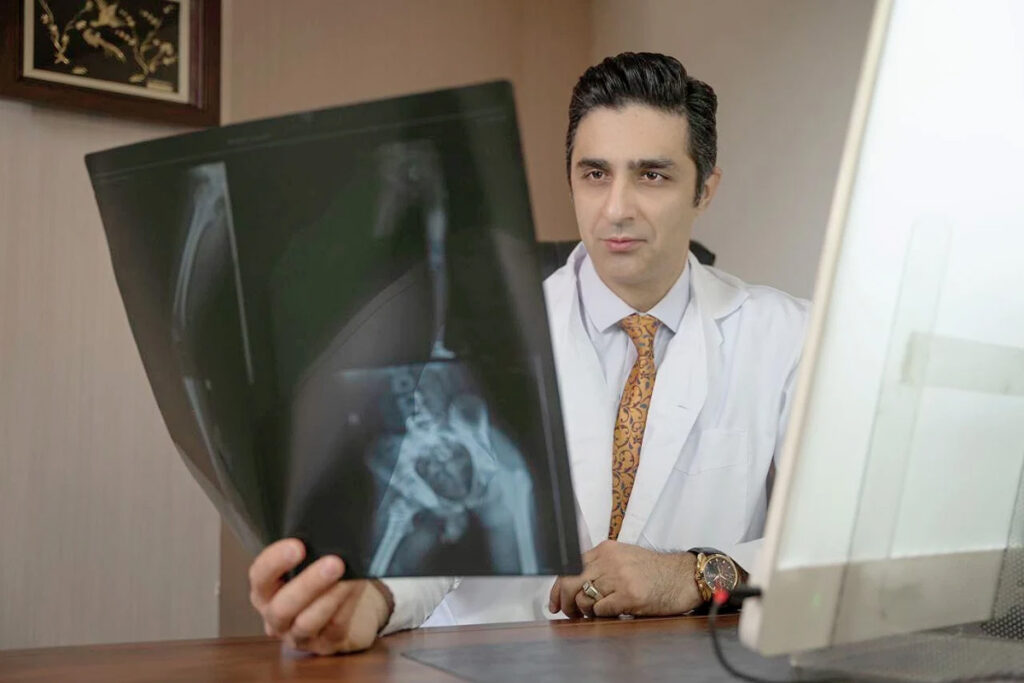 dr farivar experienced