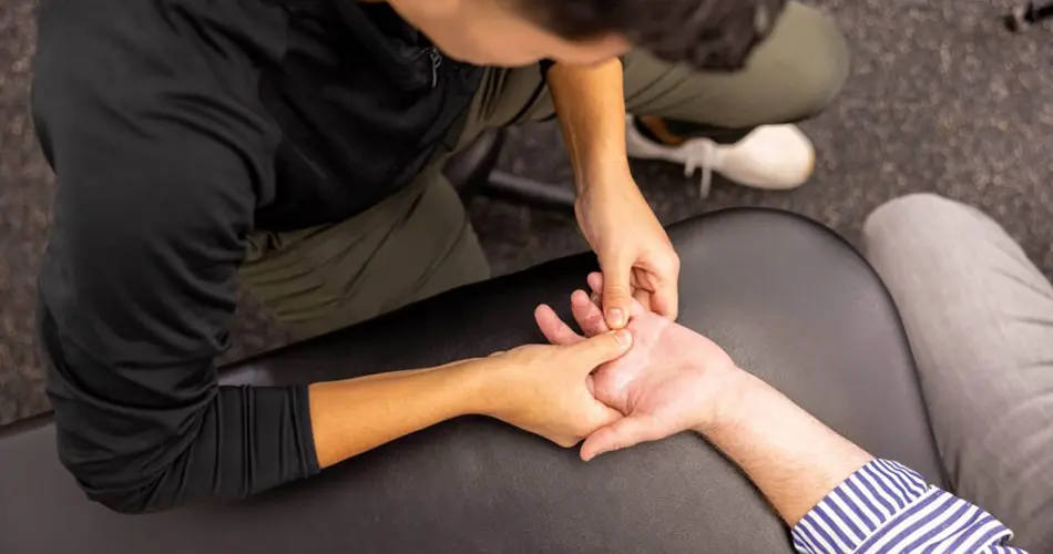 Why Consider Trigger Finger Surgery in Dubai?